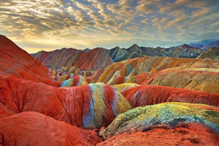 destinasi-wisata-gunung-terindah-di-dunia-surga-bagi-para-pendaki