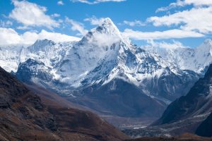 10-gunung-terindah-di-dunia-yang-wajib-dikunjungi-para-petualang