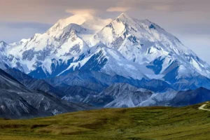 menyaksikan-keindahan-alam-7-gunung-terindah-di-dunia-yang-menakjubkan